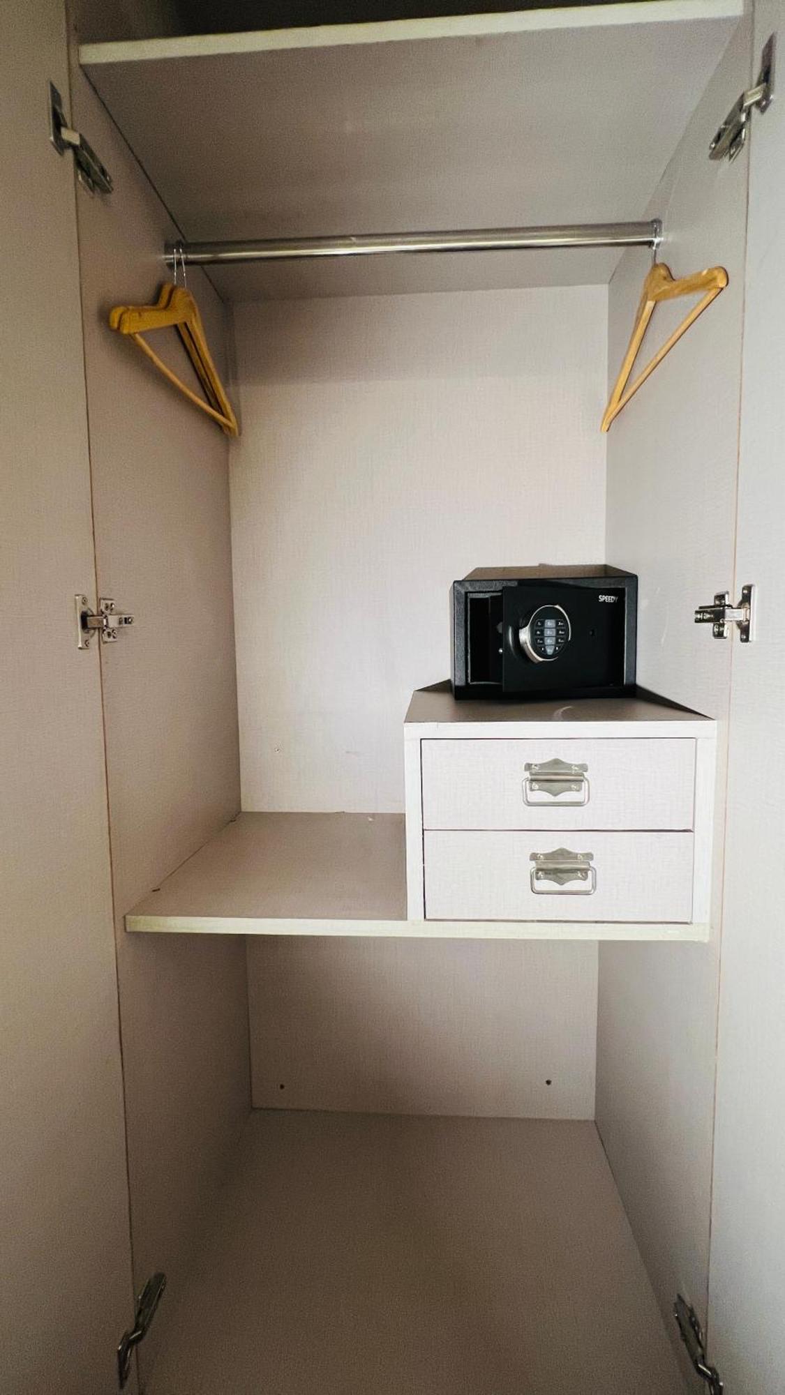 Hotel Aashraya Dod Jala Bagian luar foto