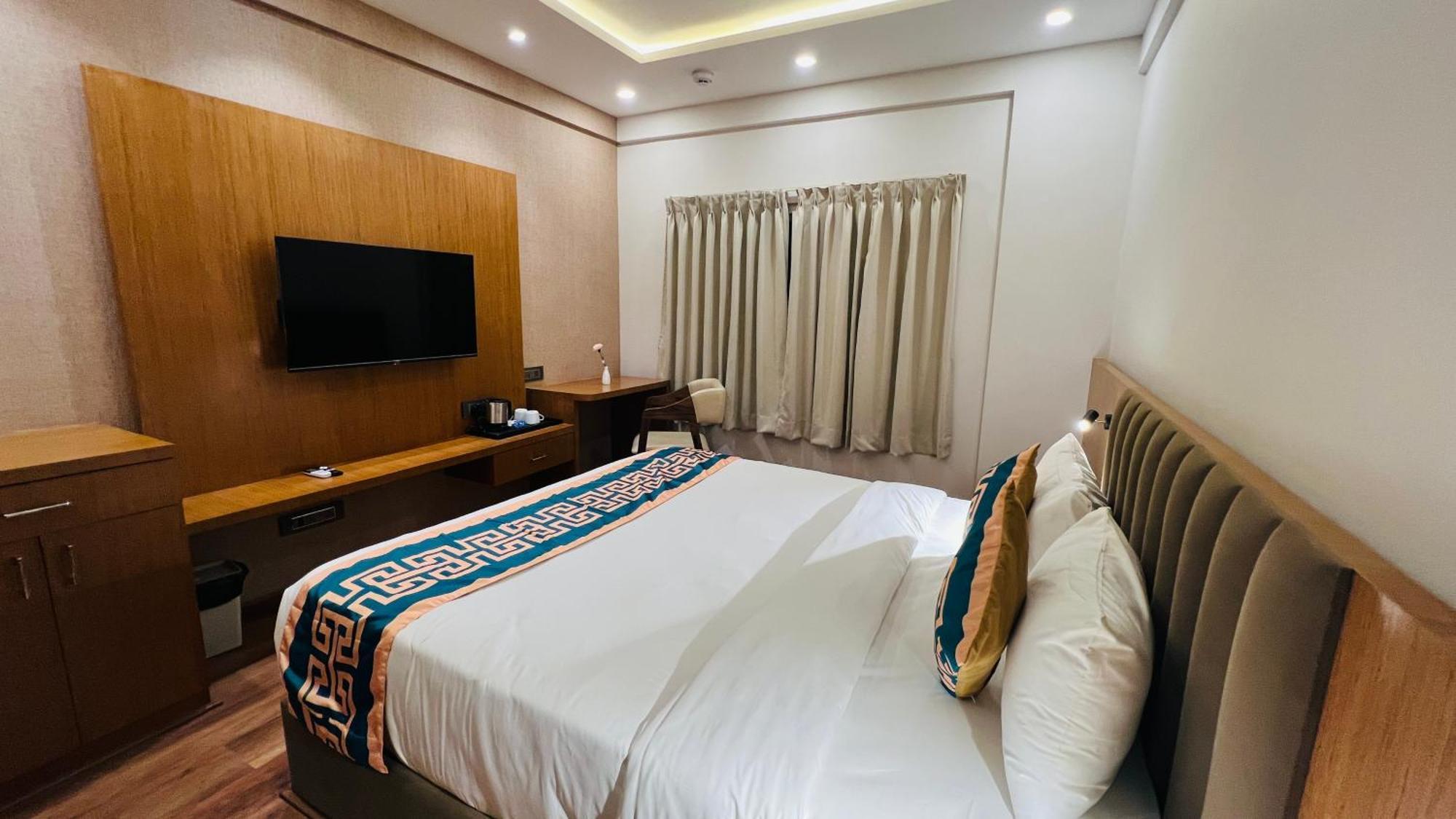 Hotel Aashraya Dod Jala Bagian luar foto