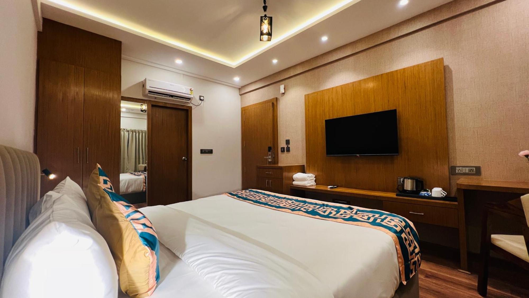 Hotel Aashraya Dod Jala Bagian luar foto