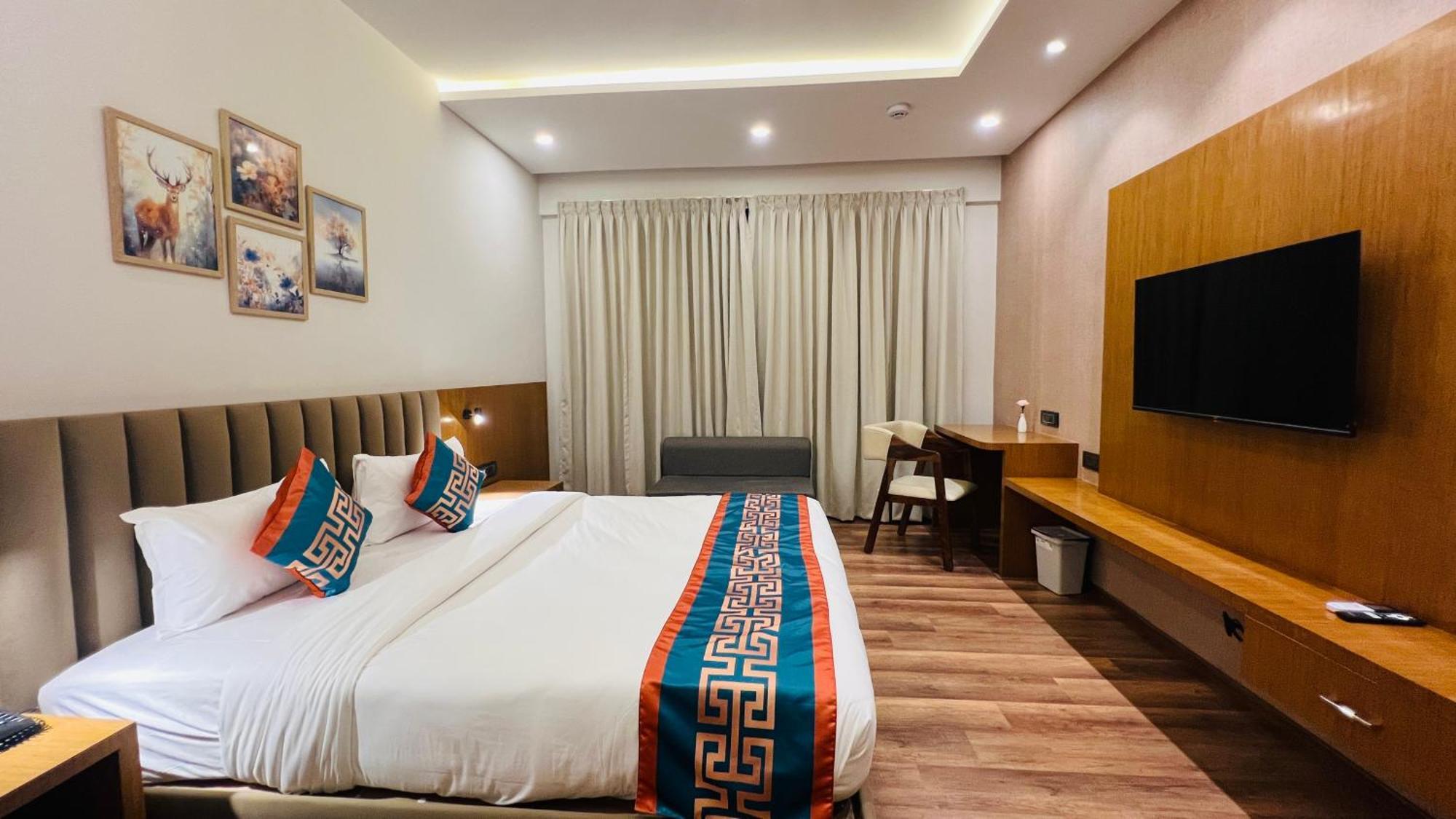 Hotel Aashraya Dod Jala Bagian luar foto